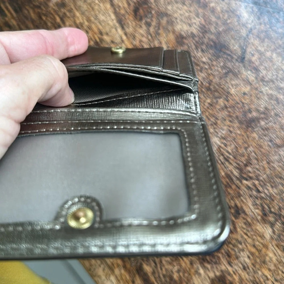 Fossil Black cow hide leather wallet with gold leather lining - Picture 9 of 11